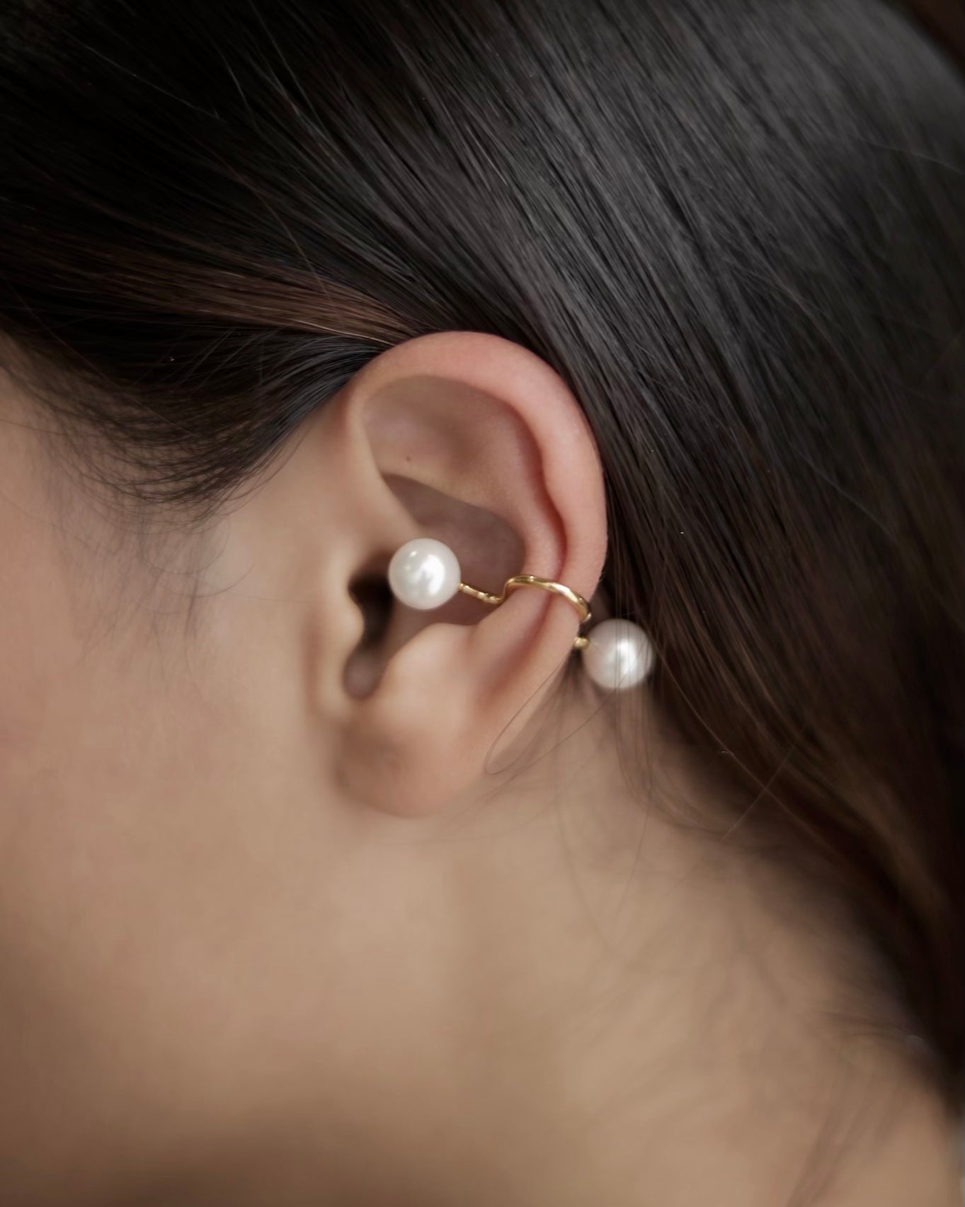 Isla - Pearl Ear Cuff