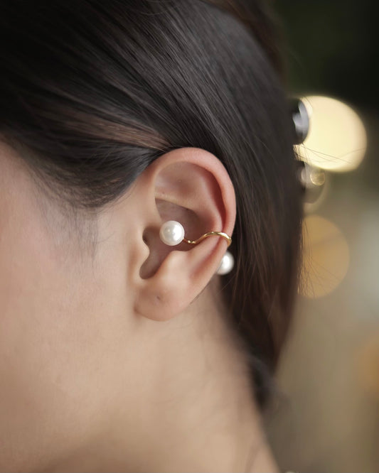 Isla - Pearl Ear Cuff