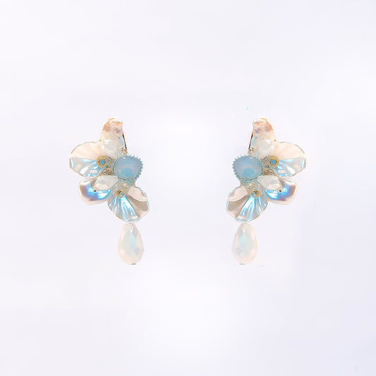 Nour Shell Earrings